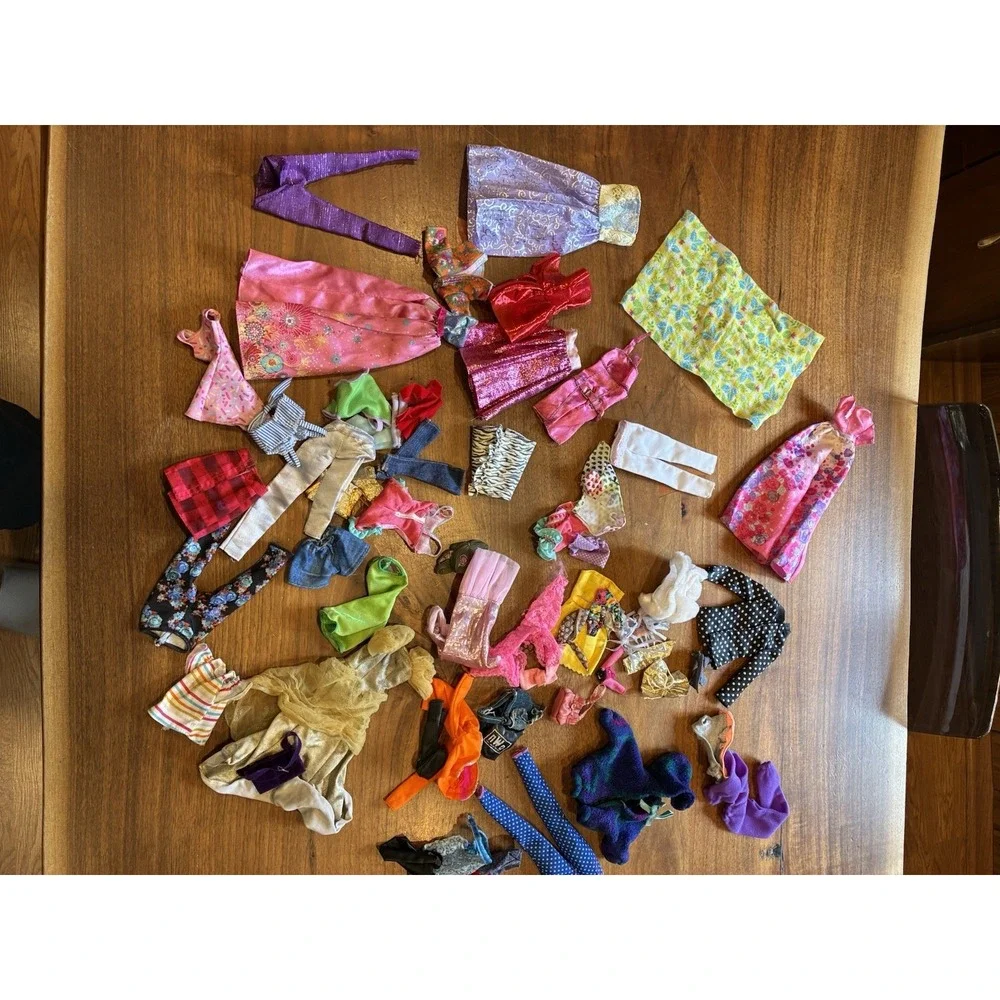 Lot Of Vintage Barbie & Friends '70s-'80s Clothes